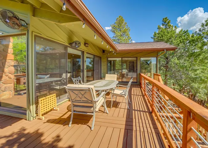 Hot Tub, Fire Pit & Deck: Chic Arizona Retreat Pine
